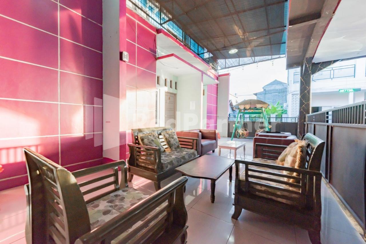 Ana Guest House Syariah Mitra Reddoorz Banjarbaru Kültér fotó